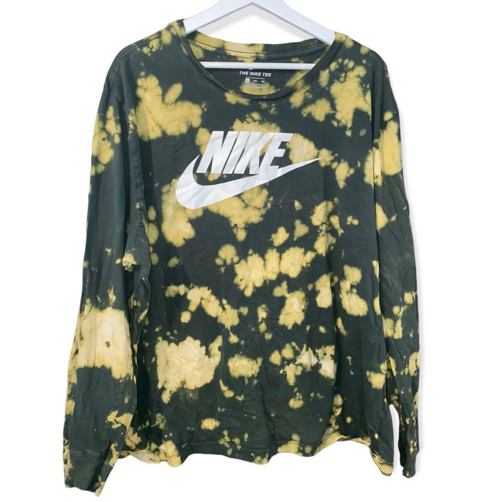 NIKE GREEN LONG SLEEVE BLEACHED TEE SIZE 3XL